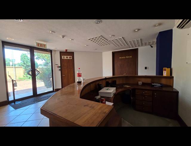 6,241M² BUSINESS CENTRE FOR SALE IN HELDERKRUIN